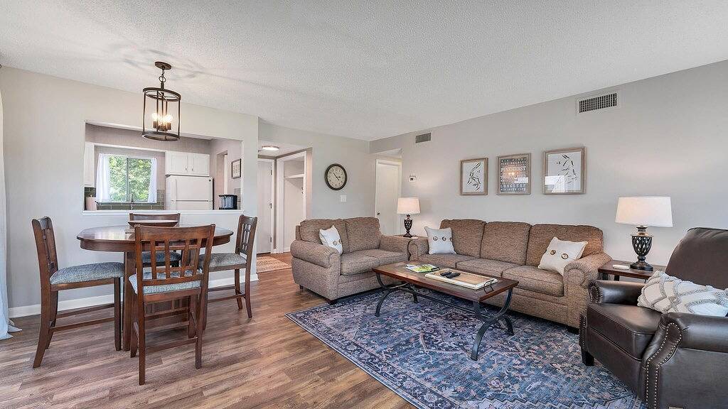 Ganze Wohnung, Pinseeker, a greenside condo on No. 5 - Walk to Pinehurst Clubhouse in Pinehurst, Moore County