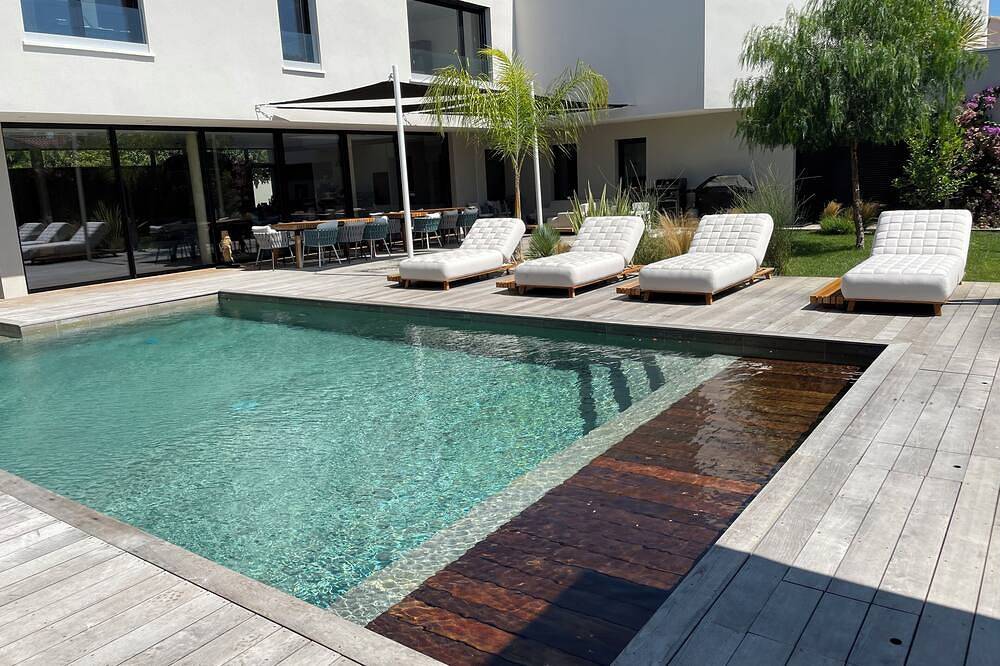 Luxury villa heated pool jacuzzi sauna in Pérols, Côte d'Améthyste