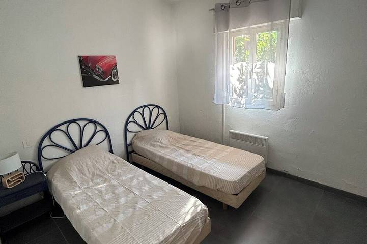 Location de vacances pour 6 personnes, avec terrasse et jardin ainsi que piscine et jacuzzi, animaux acceptés dans Sainte-Lucie de Porto-Vecchio - 3