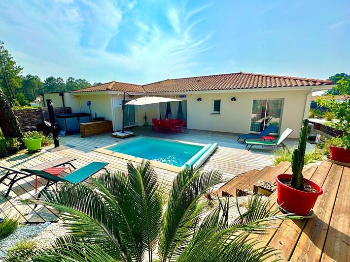 Villa voor 8 personen, with tuin and zwembad as well as uitzicht in Mimizan