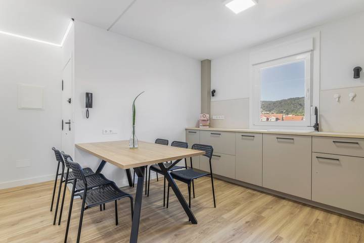 Apartamento entero, Apartamento 'Pereiriña' con vistas al mar y Wi-Fi in Cangas, Rias Baixas