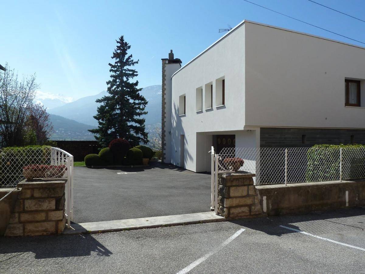 Appartement entier, Apartment - Ground Floor in Embrun, Parc national des Écrins