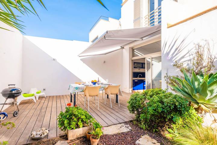 Villa Palmera - Bonita casa cerca de la playa con Wifi Gratis in El Molinar, Palma
