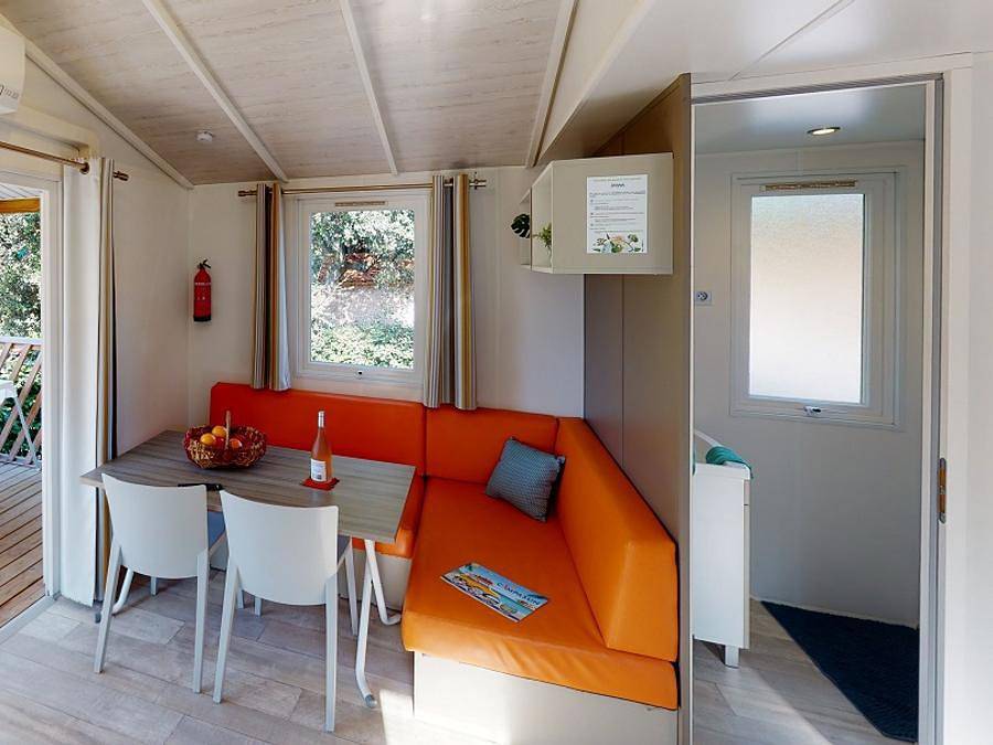 Campasun le Mas de Pierredon - Mobilhome 4 personnes - Méditerranée - 24m² - 2 chambres in Sanary-sur-Mer, Région de Toulon