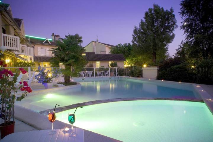 Hôtel pour 2 personnes, animaux acceptés à Saint-Rémy (Aveyron) - 2