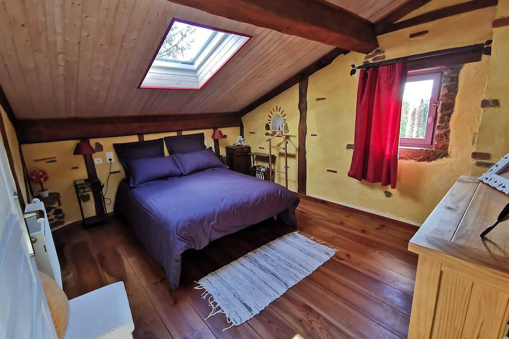 Entire apartment, Les Colombages in Mirepoix, Ariège