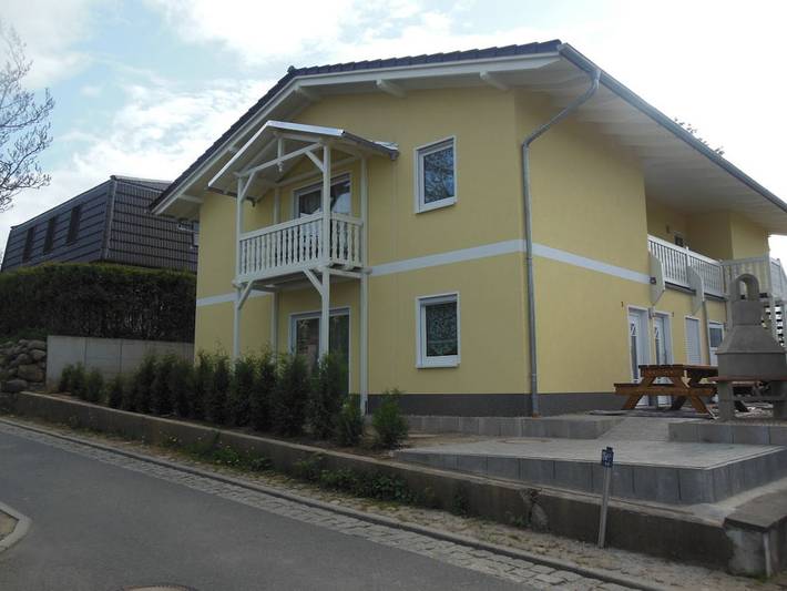 Ferienhaus für 4 Personen, mit Balkon und Terrasse in Göhren - 2