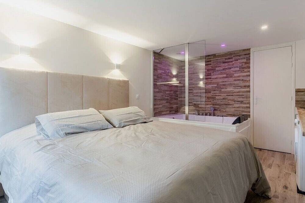 Ganze Wohnung, Love Room with Jacuzzi, Le Saccard in Villeneuve-le-Roi, Val-de-Marne