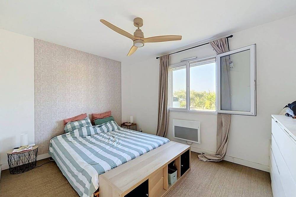 Quiet villa with a pool, unobstructed views, and a large garden in Saint-Christol (Languedoc-Roussillon), Mittelmeerküste (Frankreich)