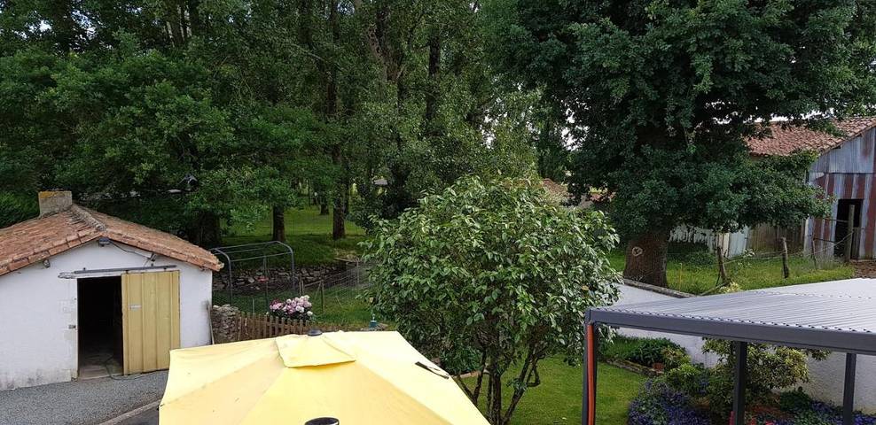 Location de vacances pour 4 personnes, avec jardin, adapté aux familles à Courlay - 2