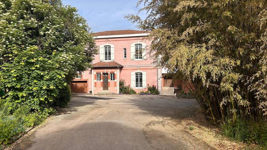 Location de vacances pour 2 personnes, avec Terrasse et Jardin à Thierville-sur-Meuse