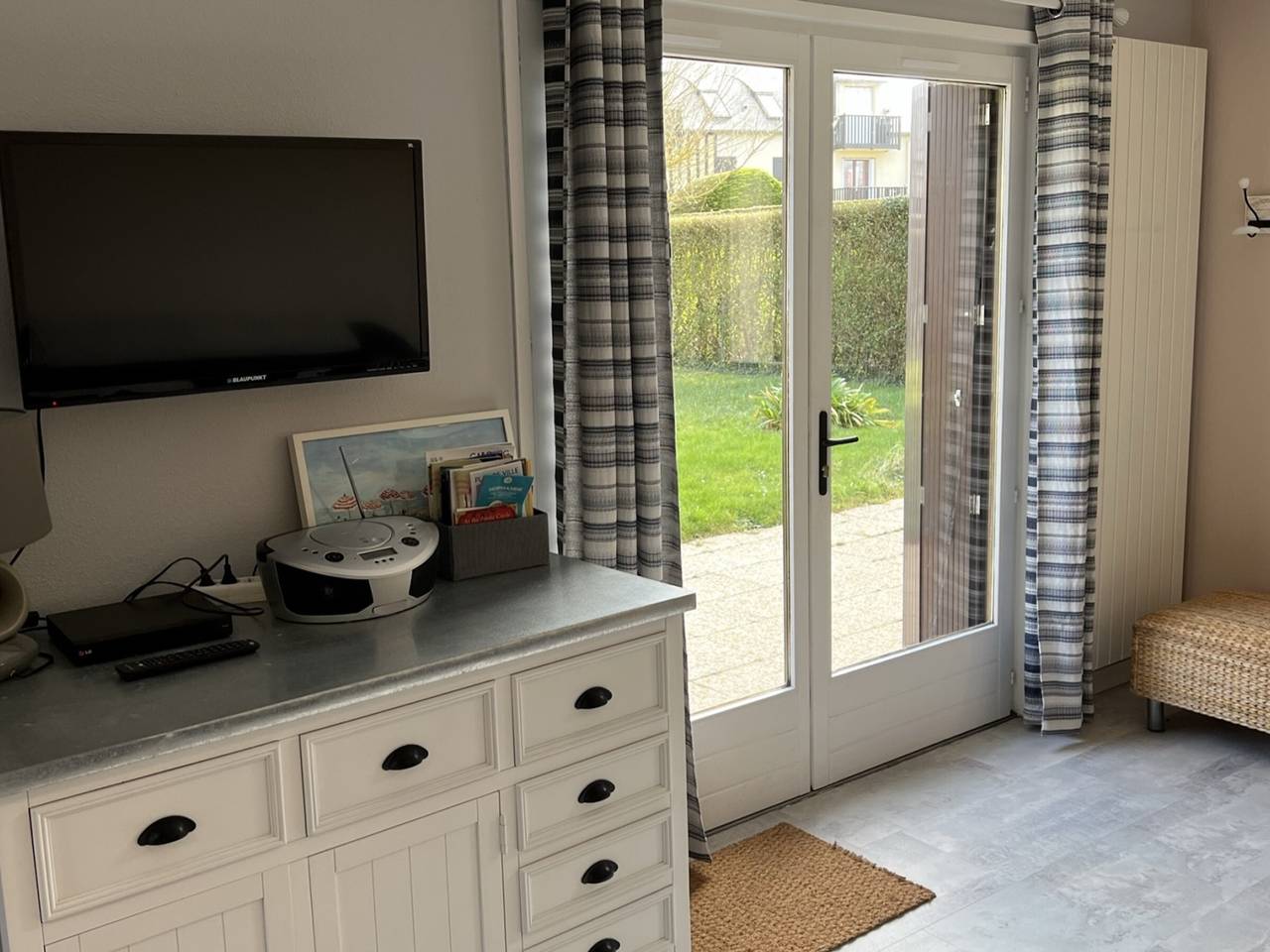 Appartement entier, Charmant cottage familial près de la thalasso, jardin privatif, parking, Wi-Fi, 6 pers. in Cabourg, Région de Caen