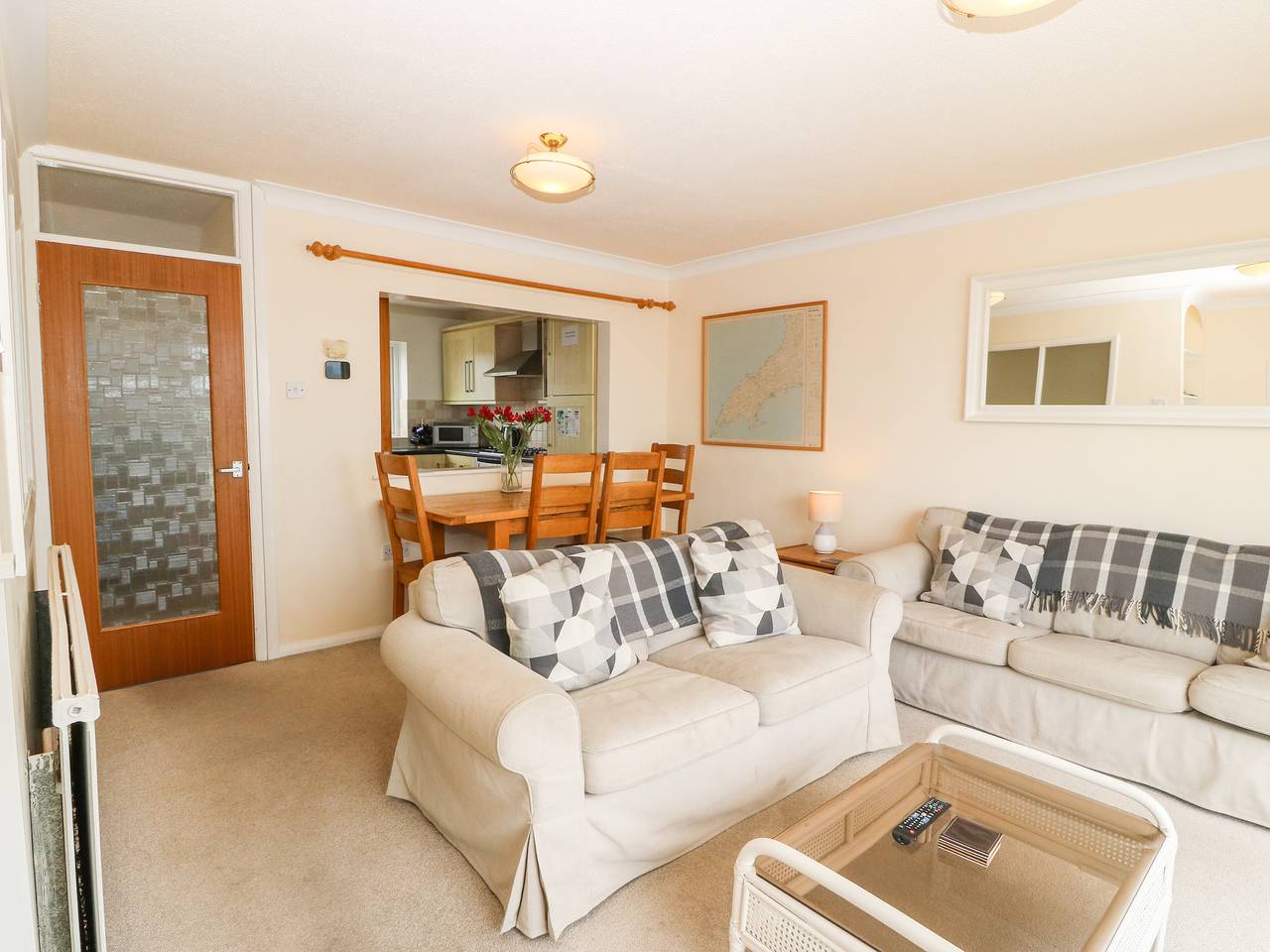 11 Min Y Mor in Pwllheli, Gwynedd