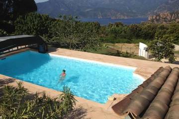 Gîte pour 3 personnes, avec jardin à Piana