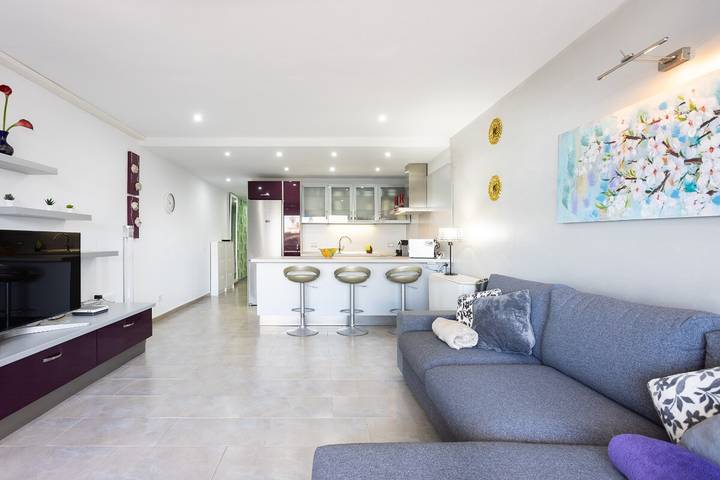 Apartamento entero, Home2Book Seafront of La Arena Beach Apt, Pool in Playa Neptuno (Santiago del Teide), Santiago del Teide