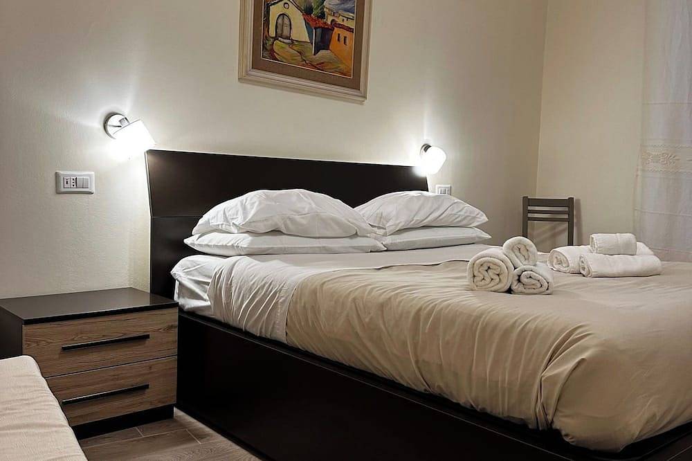 Ganze Wohnung, Doppelzimmer mit eigenem Bad in Terralba (Oristano) – Ginestra in Terralba, Campidano
