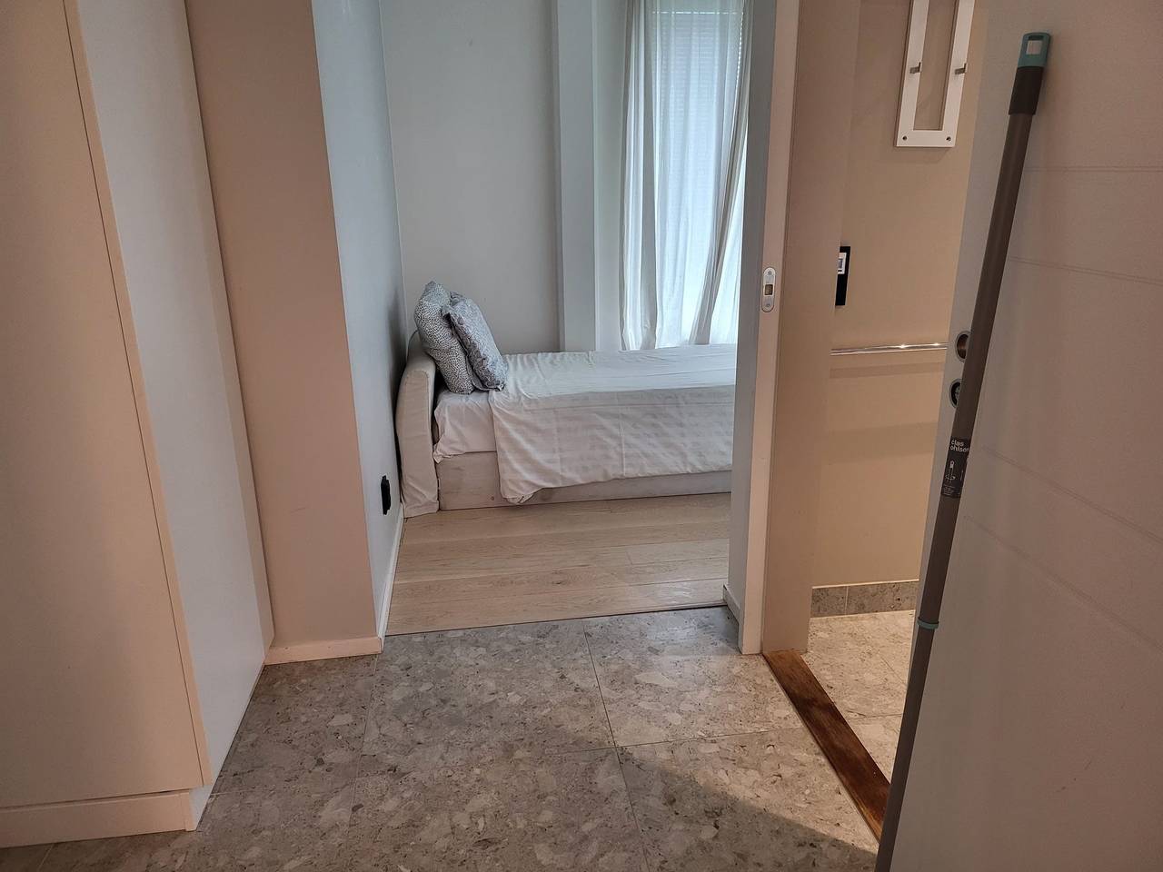 Ganze Ferienwohnung, Apartment - Sleeps 3 & Great Location in Sollentuna kommun, Schwedische Ostsee