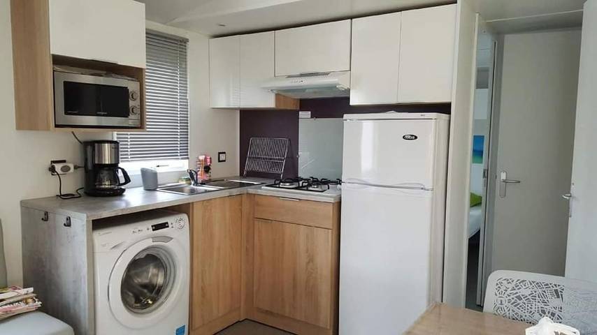 Camping pour 8 personnes, avec piscine et terrasse, adapté aux familles à Parentis-en-Born - 4