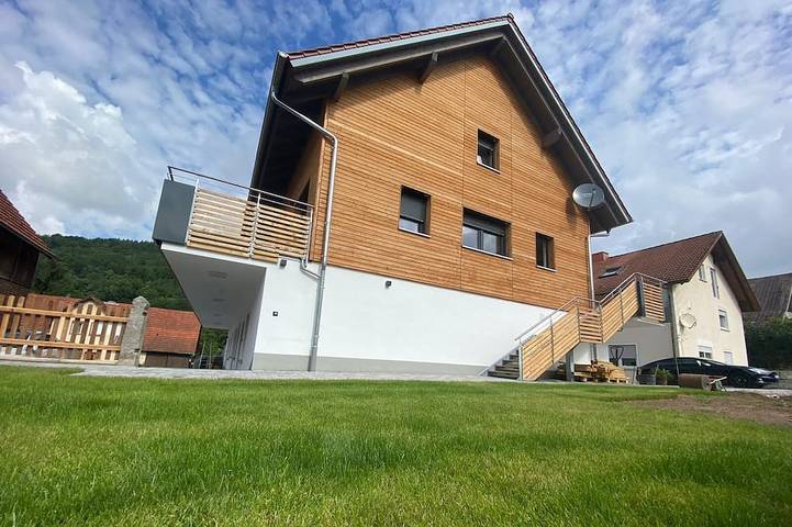 Ferienhaus für 2 Personen, mit Balkon und Garten