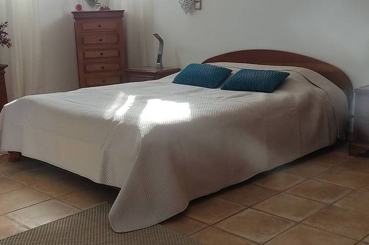 Location de vacances pour 2 personnes, avec terrasse à Bellegarde - 3