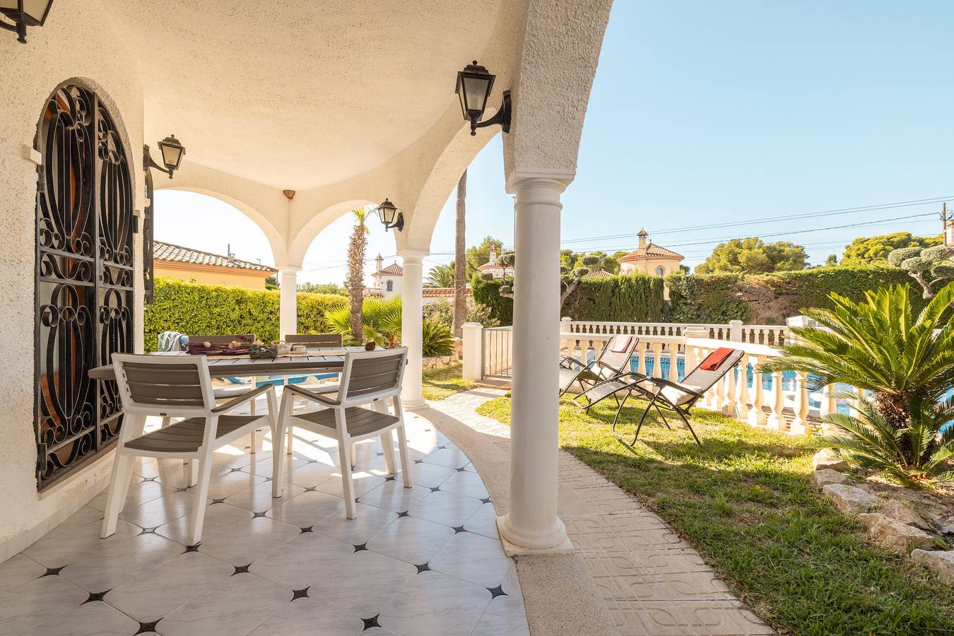 Holiday Home 'Paraiso Para 6' with Shared Pool, Wi-Fi and Air Conditioning in Mont-roig del Camp, Costa Dorada