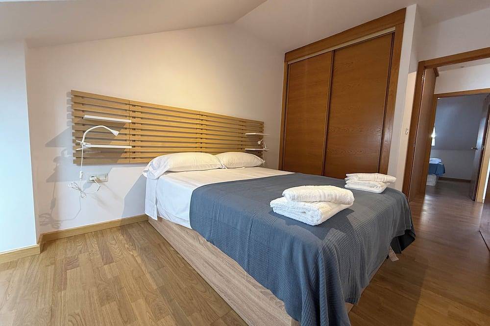 Entire apartment, Loft with charm and free private garage in finisterre in Sardiñeiro, Fisterra