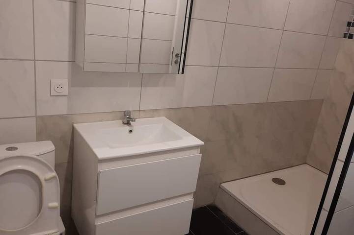 Appartement entier, Appartement F3  situé au sous-sol d'une maison individuelle, in Saint-Louis, Région de Mulhouse
