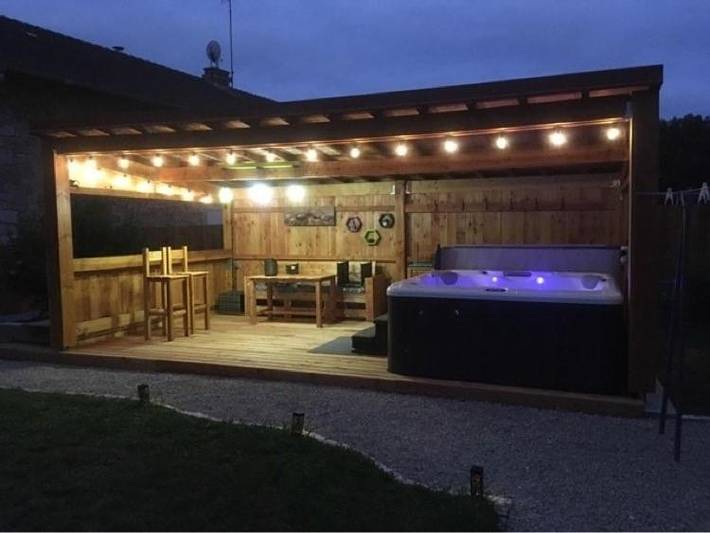 Cottage pour 2 personnes, avec jacuzzi ainsi que terrasse et jardin à Autigny-la-Tour