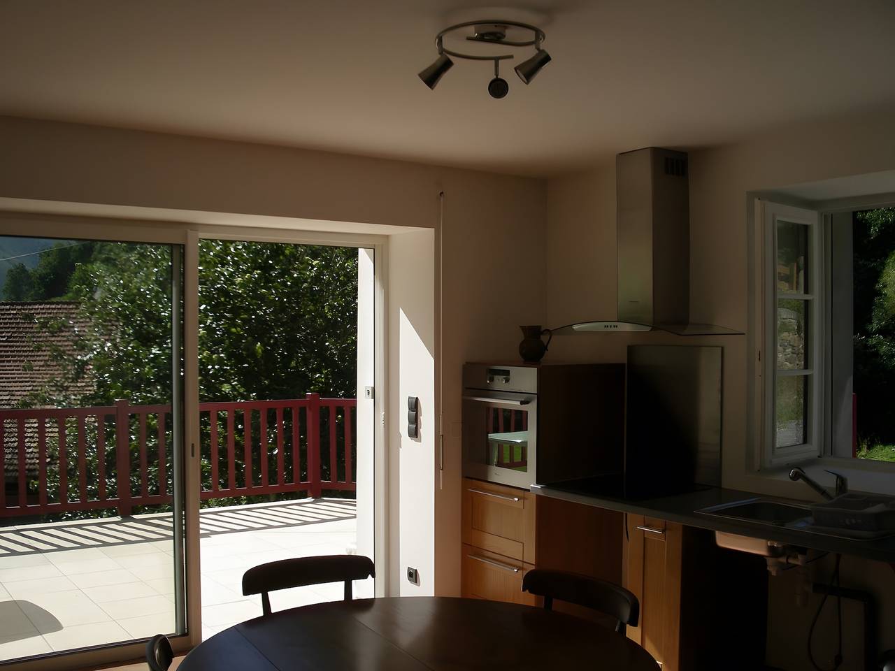 Appartamento intero, Appartamento di 50 m² su un unico livello con vista montagna, terrazza privata e Wi-Fi in Estérençuby, Bayonne e dintorni