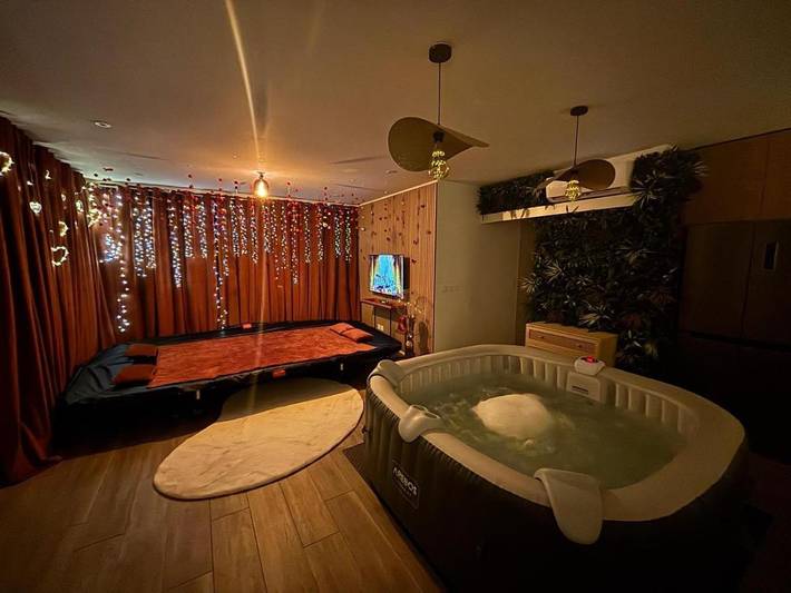 Location de vacances pour 2 personnes, avec jacuzzi et jardin à Beychac-et-Caillau