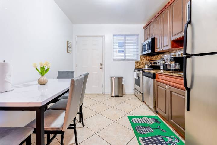 Gîte pour 6 personnes, avec terrasse à Miami - 2