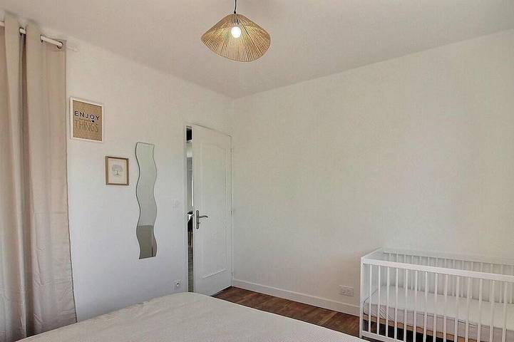 Location de vacances pour 7 personnes, avec terrasse et jardin à Pommeret - 4