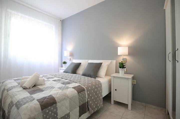 Ferienhaus für 16 Personen, mit Terrasse und Pool sowie Garten in Bibinje - 3