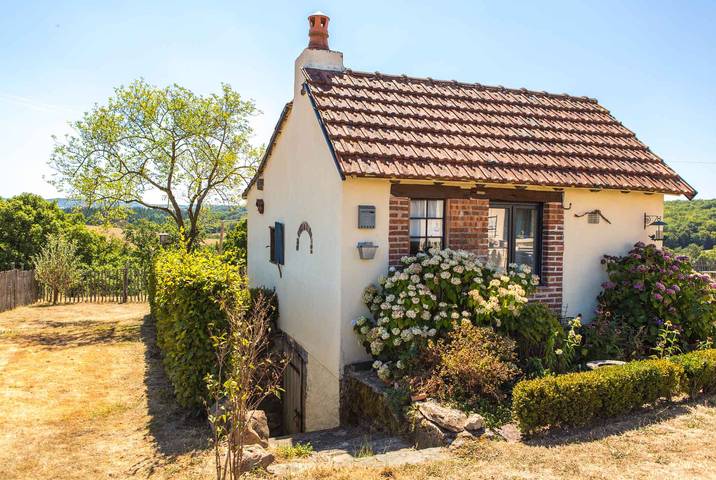Gîte pour 2 personnes, avec Piscine à Lanty
