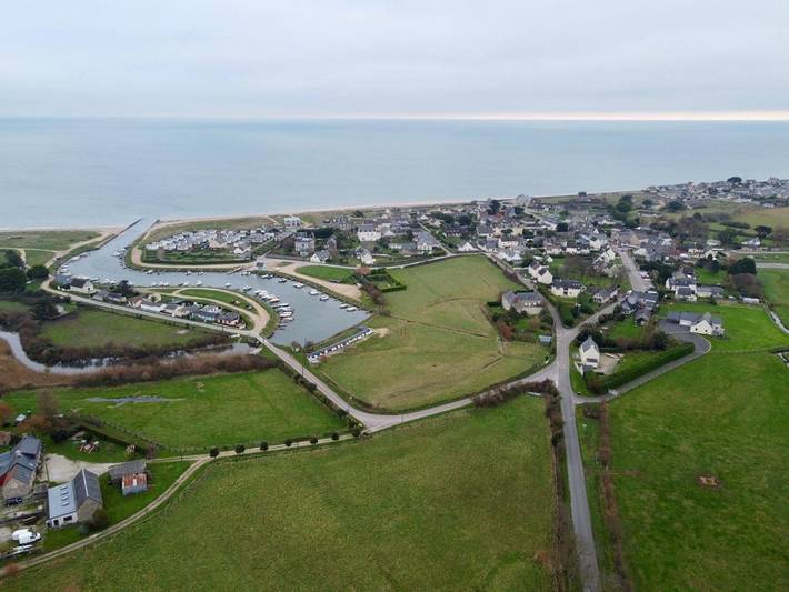 Location de vacances pour 8 personnes, avec vue et jardin à Quinéville - 2