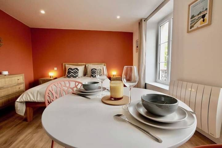 Ganze Wohnung, D-Day Suites carentanlocation.fr: Terra - Downtown / 2-minute walk from the train station in Carentan les Marais, Saint-Lô und Umgebung