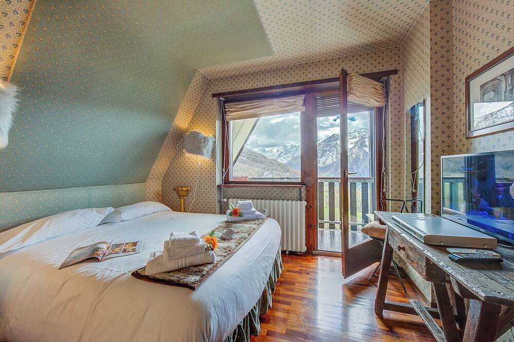 Entire apartment, La Stella Alpina, Sestriere, Italy in Sestriere, Via Lattea