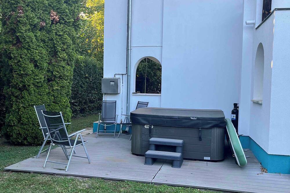 Ferienhaus mit Waschmaschine nur 100 m vom Strand in Balatonboglar, Plattensee Südufer