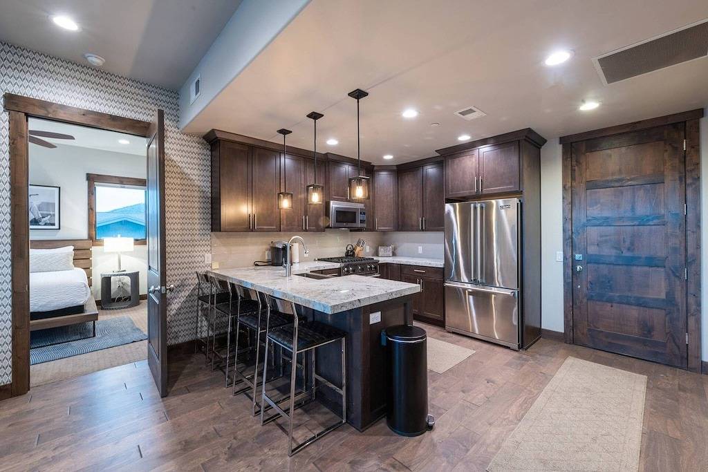 Ganze Wohnung, Canyons Resort Pet Friendly Ski Condo – Free On Call Ski Shuttle, Hot Tub, Pool + Free Ski Rental in Uinta Wasatch Cache National Forest