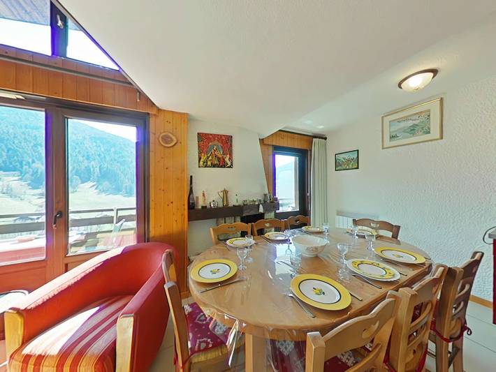 Appartement entier, Superbe Appt 5 Pièces, 8 Couchages, Cheminée, Balcon Sud, au Grand-Bornand in Le Grand-Bornand, Région d'Annecy