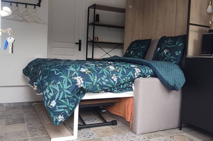 Apartamento entero, Accommodation, terrace and secure, covered parking lot 5 minutes from Lille in Marcq-en-Barœul, Lille region
