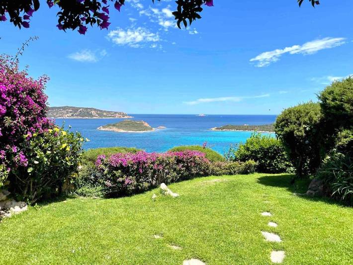 Appartamento per 6 persone, con Terrazza e Giardino nonché Piscina e Panorama a Capo Coda Cavallo