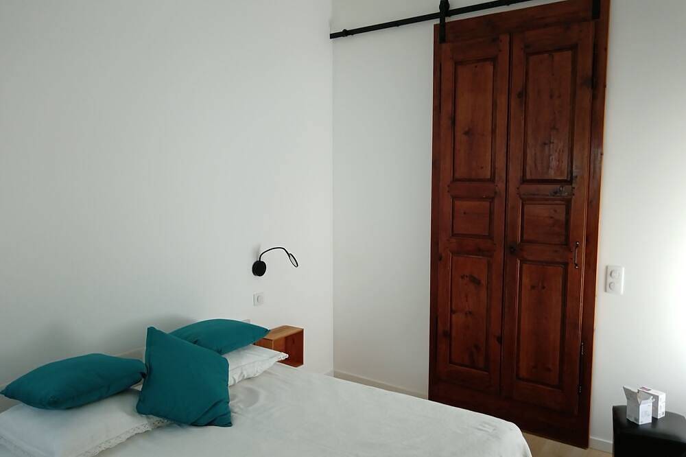 Mas in the middle of vineyards, ideally located between Camargue and Provence. in Vauvert, Costa mediterránea (Francia)