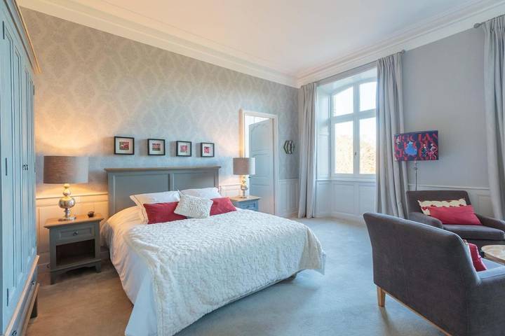 Hôtel pour 2 personnes, avec jardin ainsi que vue et terrasse à Semussac - 3