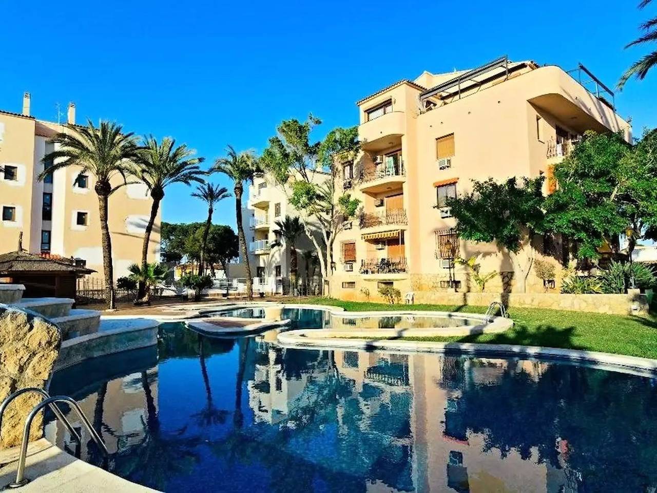Entire apartment, 2 Rooms 4 People in Las Marinas, Dénia