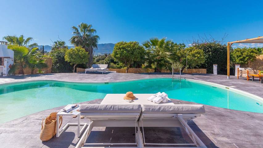 Casa rural para 12 personas, con piscina y balcón/terraza en Cártama