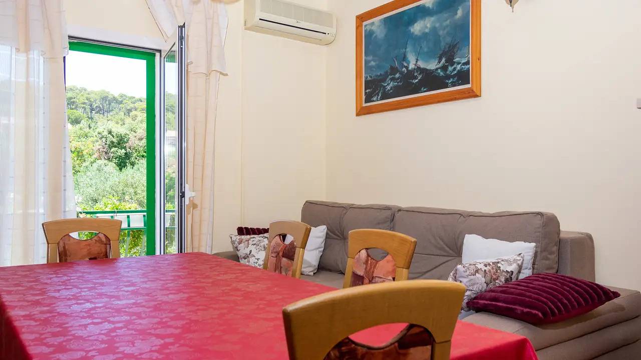 Ganze Ferienwohnung, Ferienwohnung für 7 Personen (77 m²) in Kraj in Ugrinici, Tkon