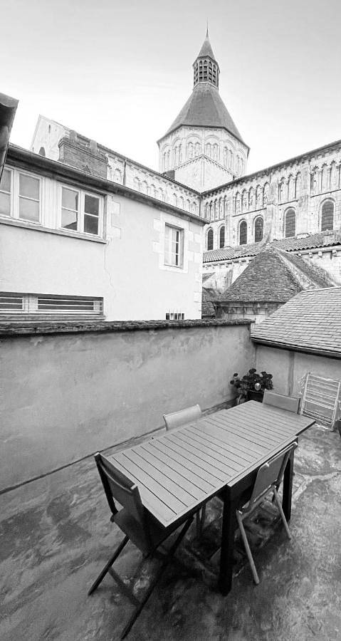 Gîte pour 8 personnes, avec terrasse et vue à La Charité-sur-Loire - 3