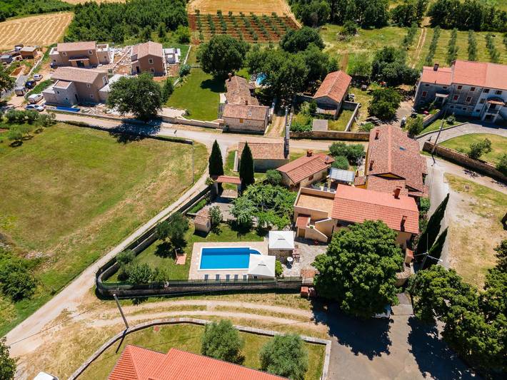 Villa für 5 Personen, mit Ausblick und Garten sowie Pool in Porec und Umgebung - 3