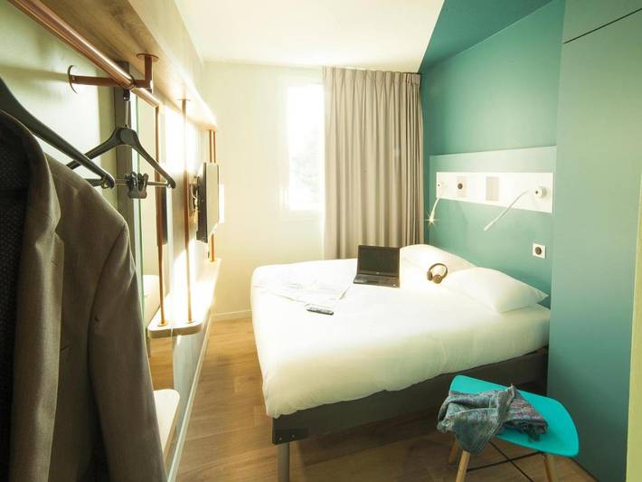 Hôtel pour 2 personnes, avec terrasse, animaux acceptés à Lormont - 4